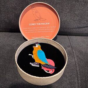 Erstwilder Brooch Corey the Macaw RARE NEW IN BOX Parrot with Sneakers & Hat